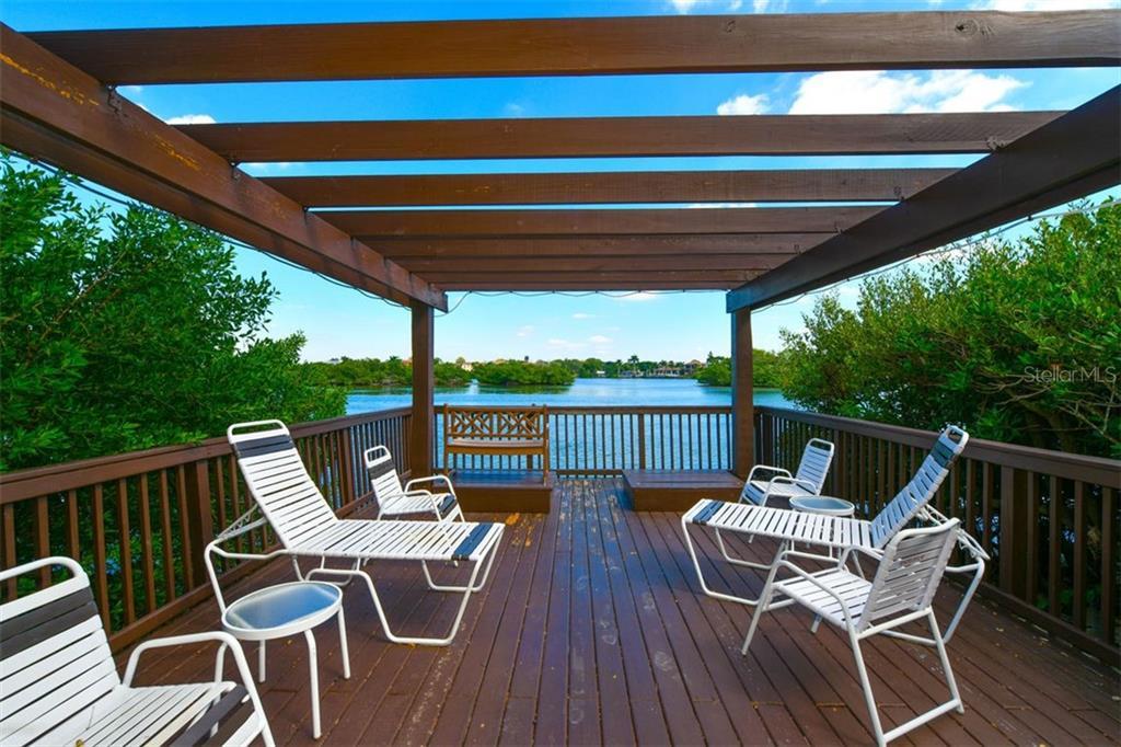 Two Bedroom Walk to Beach Rental Condo in Siesta Key
